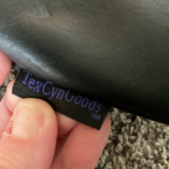 Concealed Leather Purse - Picture 3 of 8